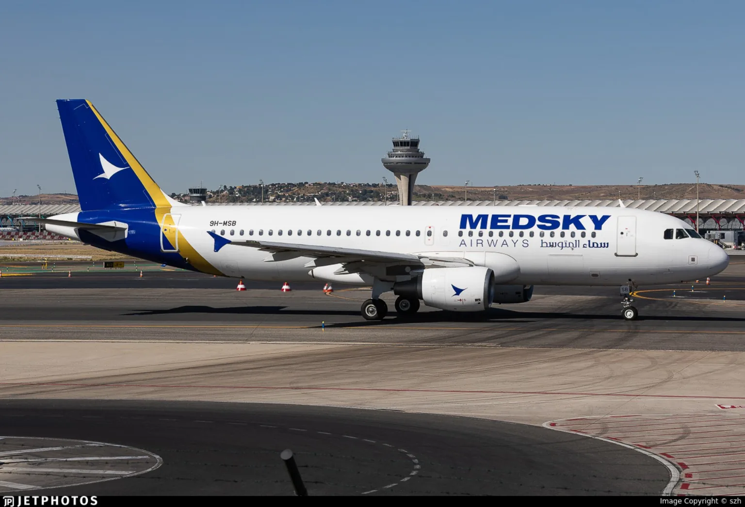 طائرة سماء المتوسط للطيران إيرباص A320-214 برقم التسجيل 9H-MSB